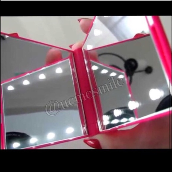 Sephora Collection Lighten Up LED Mirror - Picture 4 of 4